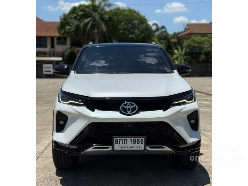 2023 Toyota FORTUNER Leader V SUV