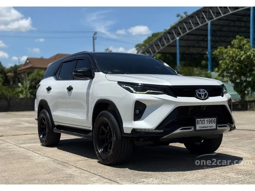 2023 Toyota FORTUNER Leader V SUV