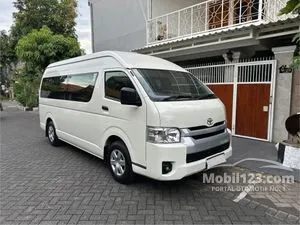 2024 Toyota Hiace 3.0 Commuter Van