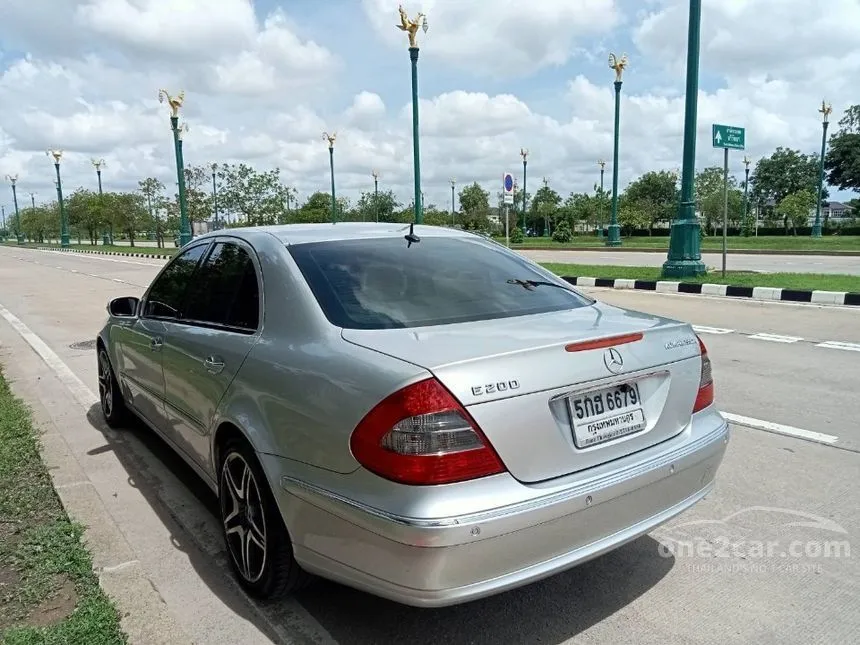 2005 Mercedes-Benz E200 Kompressor Avantgarde Sedan