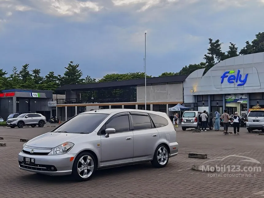 Jual Mobil Honda Stream 2005 1.7 di Jawa Barat Manual MPV Abu