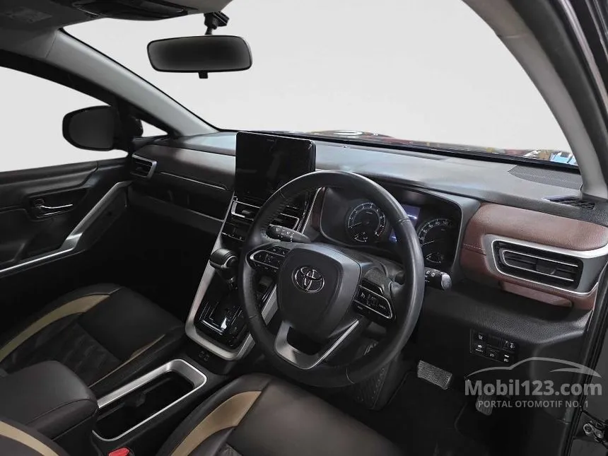 2022 Toyota Kijang Innova Zenix V (Non Premium Color) MPV