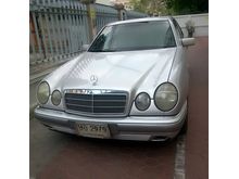 1999 Mercedes-Benz E230 2.3 W210 (ปี 95-03) Elegance Sedan AT