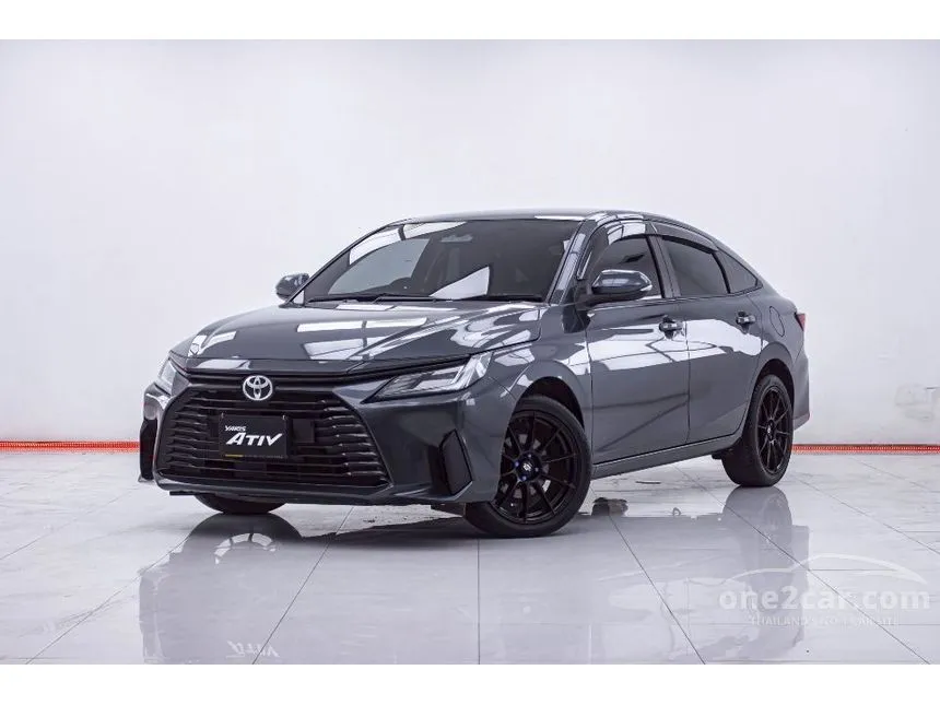 2023 Toyota Yaris Ativ Smart Sedan