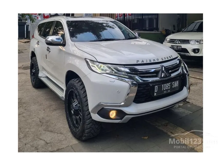 Jual Mobil Mitsubishi Pajero Sport 2019 Dakar 2.4 di Jawa Barat Automatic SUV Putih Rp 479.000.000