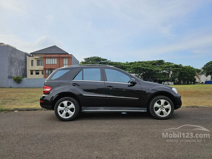 2011 Mercedes-Benz ML300 SUV