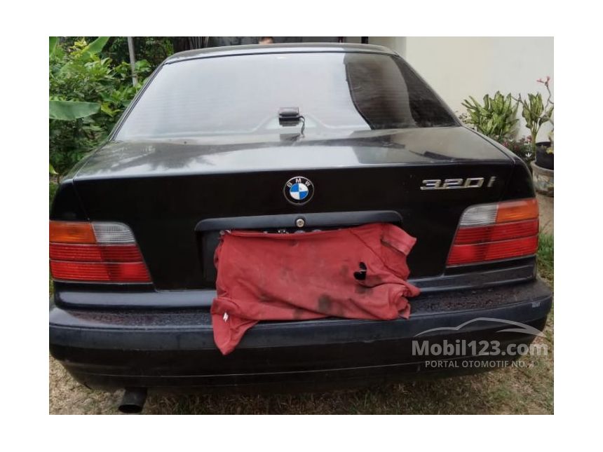 1996 BMW 320i E36 2.0 Sedan
