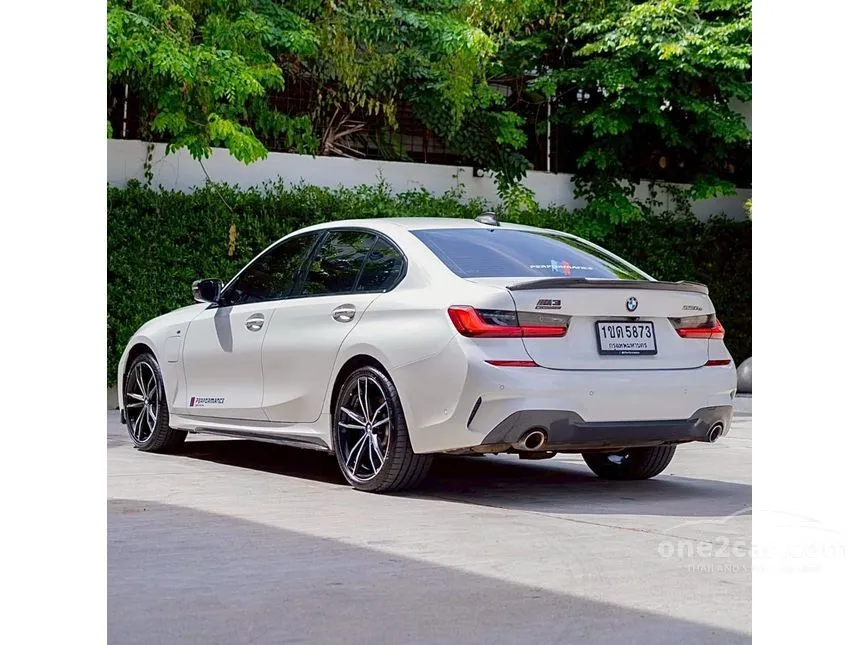 2020 BMW 330e M Sport Sedan