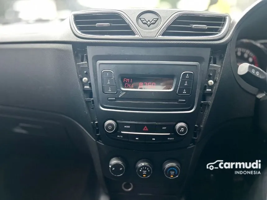 2022 Wuling Confero S C Lux MPV