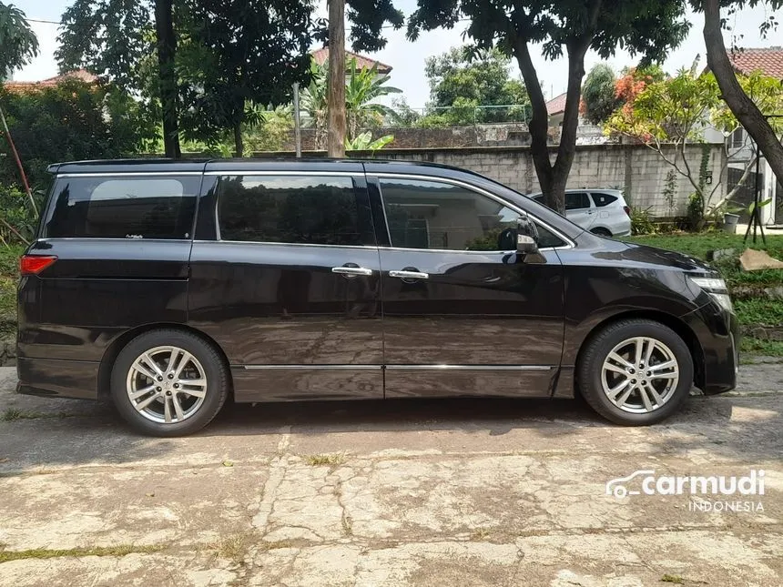 2011 Nissan Elgrand Highway Star MPV