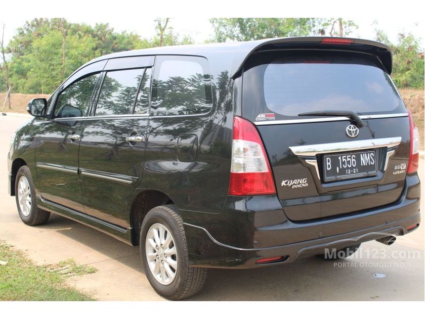 Jual Mobil Toyota Kijang Innova 2012 V Luxury 2.0 di Banten Automatic