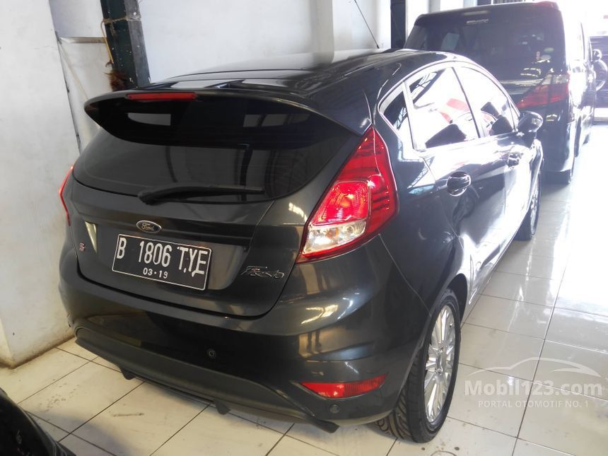 Jual Mobil  Ford  Fiesta  2013 Sport 1 5 di Jawa  Barat  Manual 