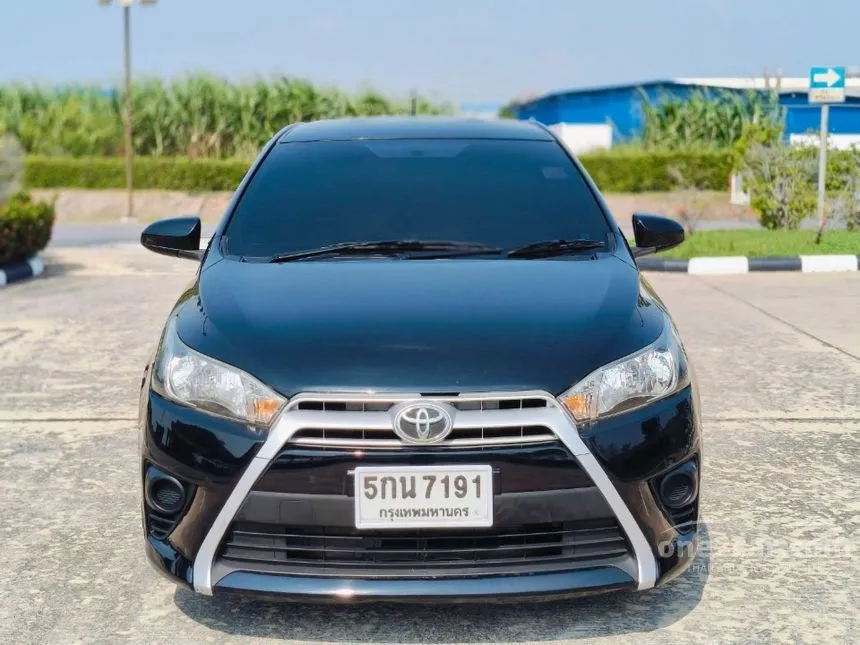2016 Toyota YARIS E Hatchback