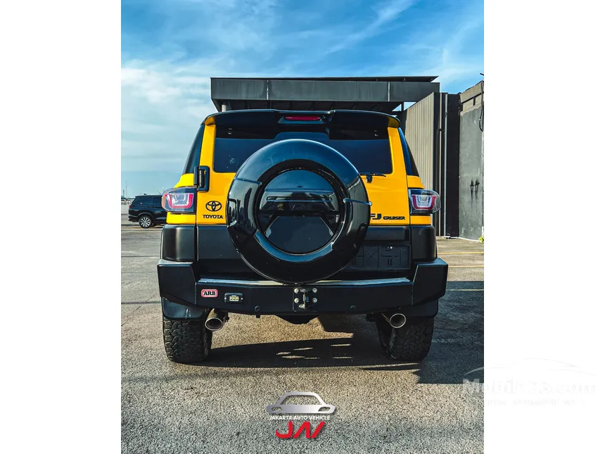 2017 Toyota FJ Cruiser SUV