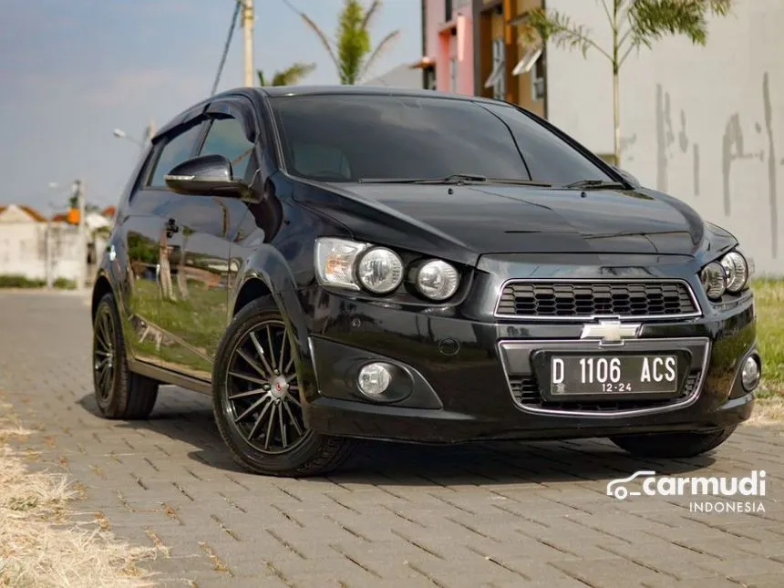 2014 Chevrolet Aveo LT Hatchback