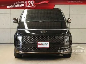 2023 Hyundai Staria 2.2 Premium with sunroof Van