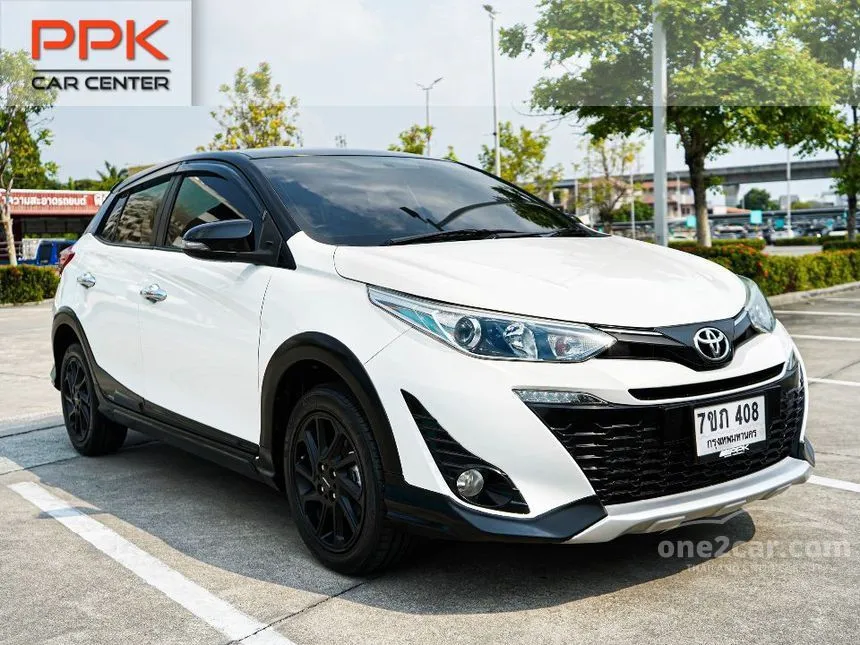 2020 Toyota YARIS High Cross Hatchback