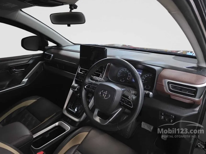 2022 Toyota Kijang Innova Zenix V (Non Premium Color) MPV