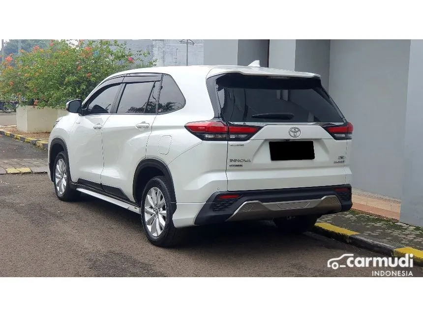 2024 Toyota Kijang Innova Zenix V HV Modellista (Premium Color) MPV