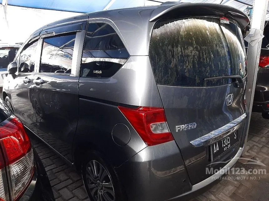 Spesifikasi honda freed sd 2012