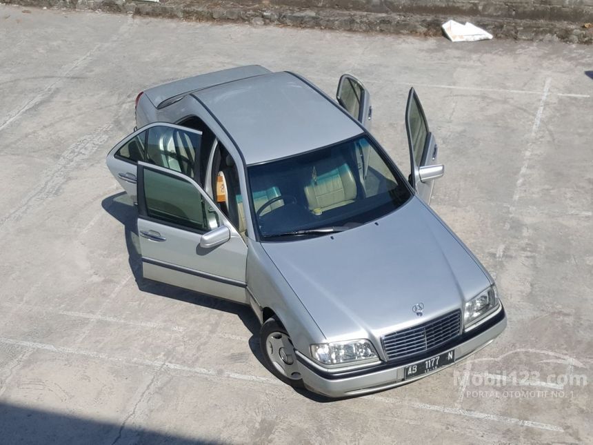 1995 Mercedes-Benz C200 2.0 Manual Sedan