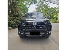 2022 Toyota Fortuner 2.4 VRZ GR SPORT 4X2 SUV Black on Black Odo 30 Rb (TERMURAH)