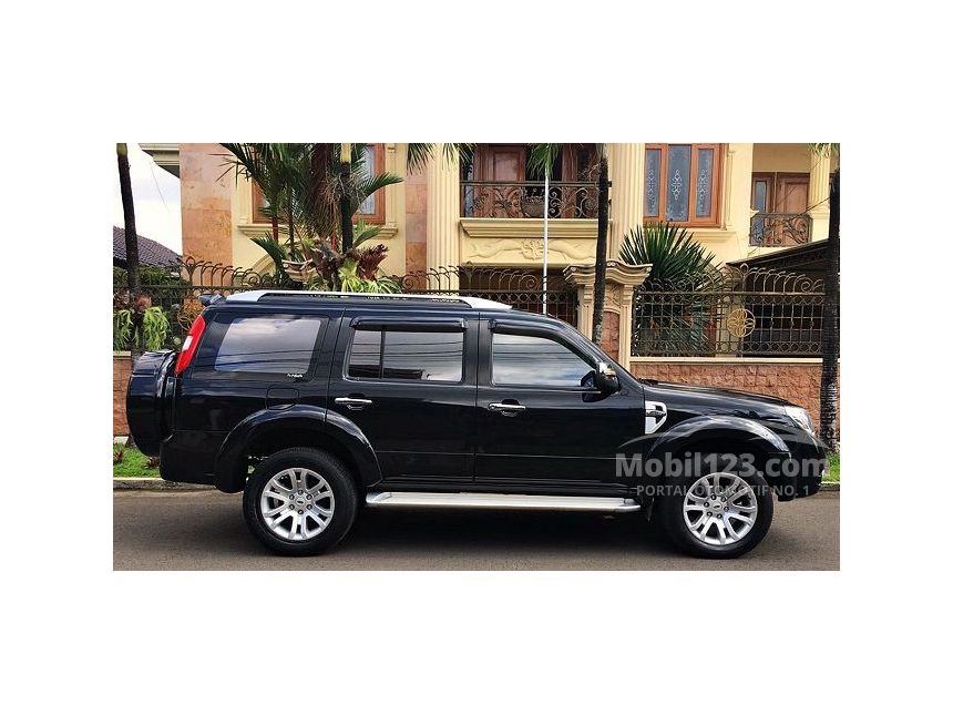 Jual Mobil  Ford  Everest  2013 XLT XLT XLT 2 5 di DKI 