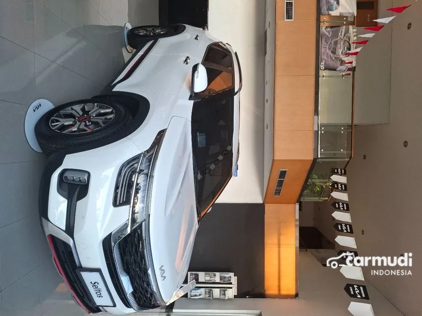 Jual Mobil KIA Seltos 2024 GT Line 1.4 di Banten Automatic Wagon Putih Rp 376.500.000