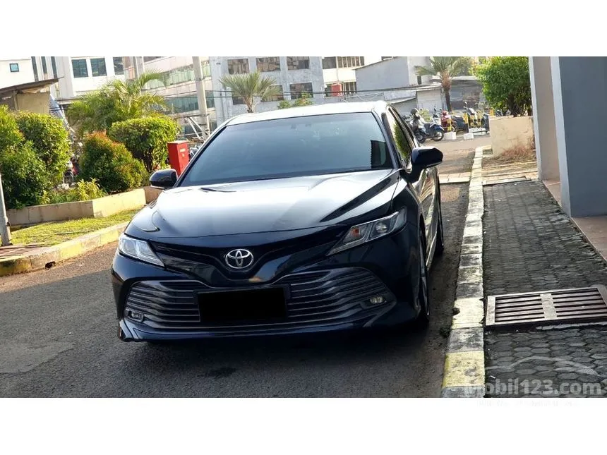 2020 Toyota Camry V Sedan