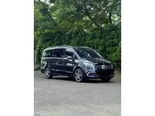 2021 Mercedes-Benz V250 2.0 Avantgarde Van 7 Seaters Black on Black Odo 30 Rb (TERMURAH)