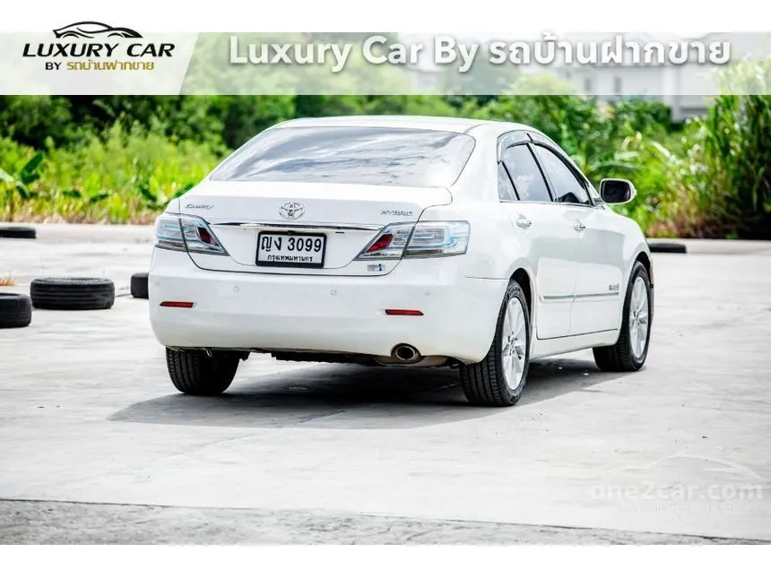 2011 Toyota CAMRY Hybrid Sedan