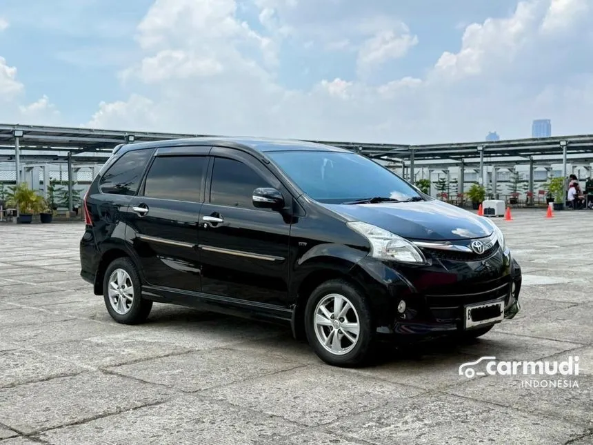 2013 Toyota Avanza Veloz MPV