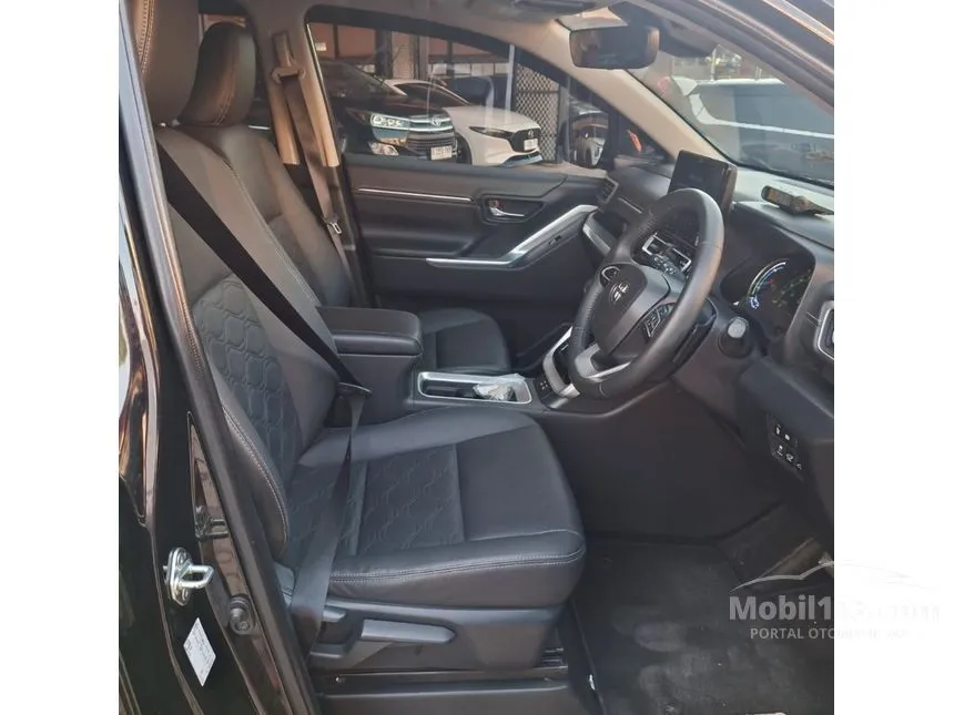 2025 Toyota Kijang Innova Zenix Q HV TSS Modellista (Non Premium Color) MPV