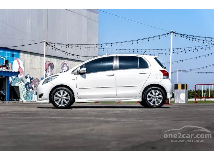 2010 Toyota Yaris G Hatchback