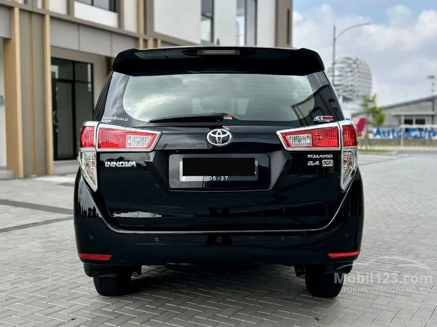 2022 Toyota Kijang Innova V MPV
