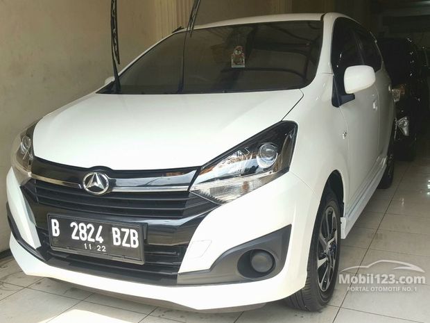 Daihatsu Ayla Mobil Bekas Baru dijual di Indonesia 