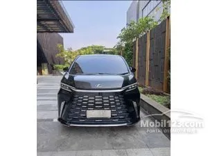 2023 Lexus LM 350h 2.5 7 Seater MPV