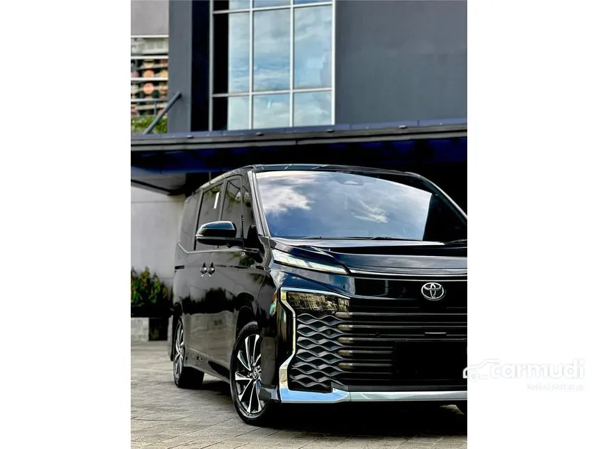 2022 Toyota Voxy MPV
