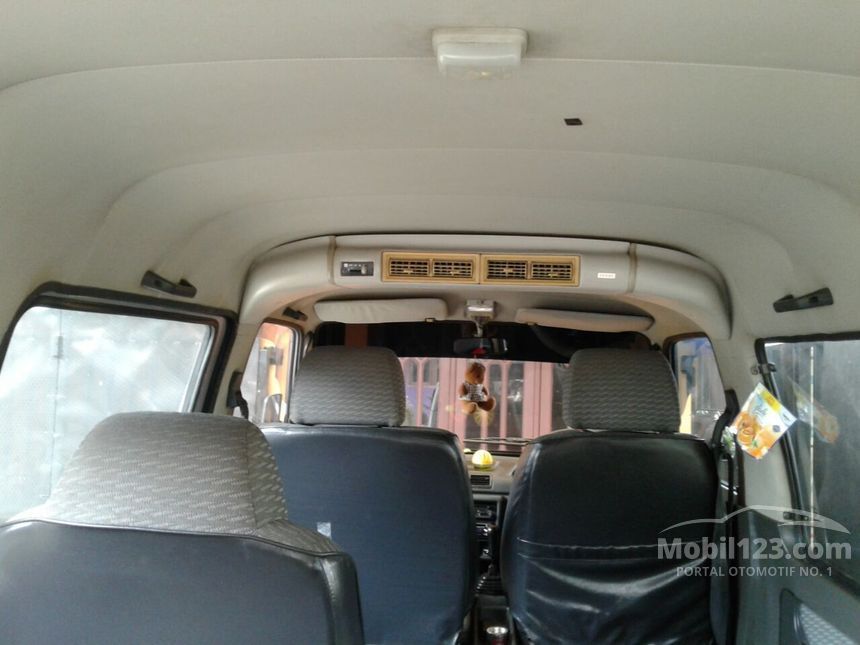 2002 Suzuki Carry GRV Van