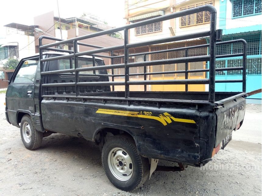 2010 Mitsubishi Colt L300 Standard