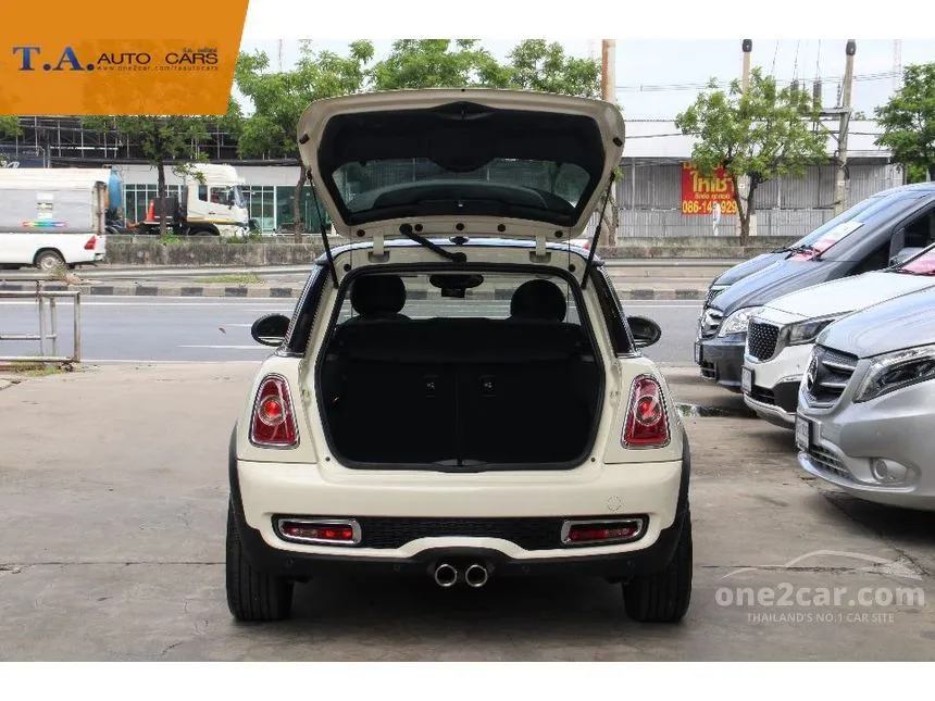 2013 Mini COOPER S Look 2 Hatchback