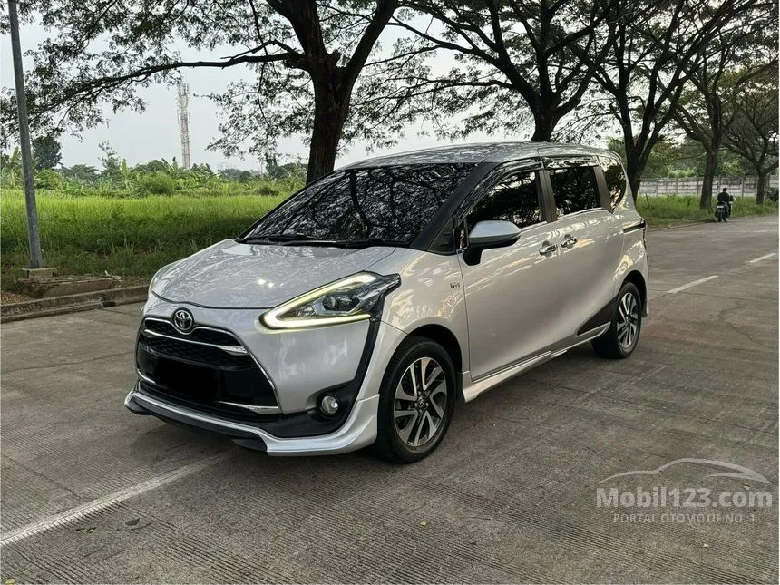 Jual Mobil Toyota Sienta 2016 Q 1.5 di DKI Jakarta Automatic MPV Silver Rp 187.000.000