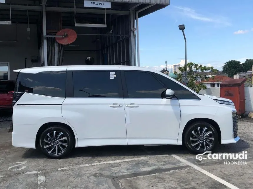 2024 Toyota Voxy Van Wagon