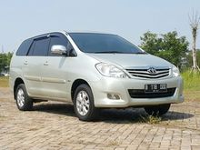 Toyota Kijang Inova G 2.0 AT 2011