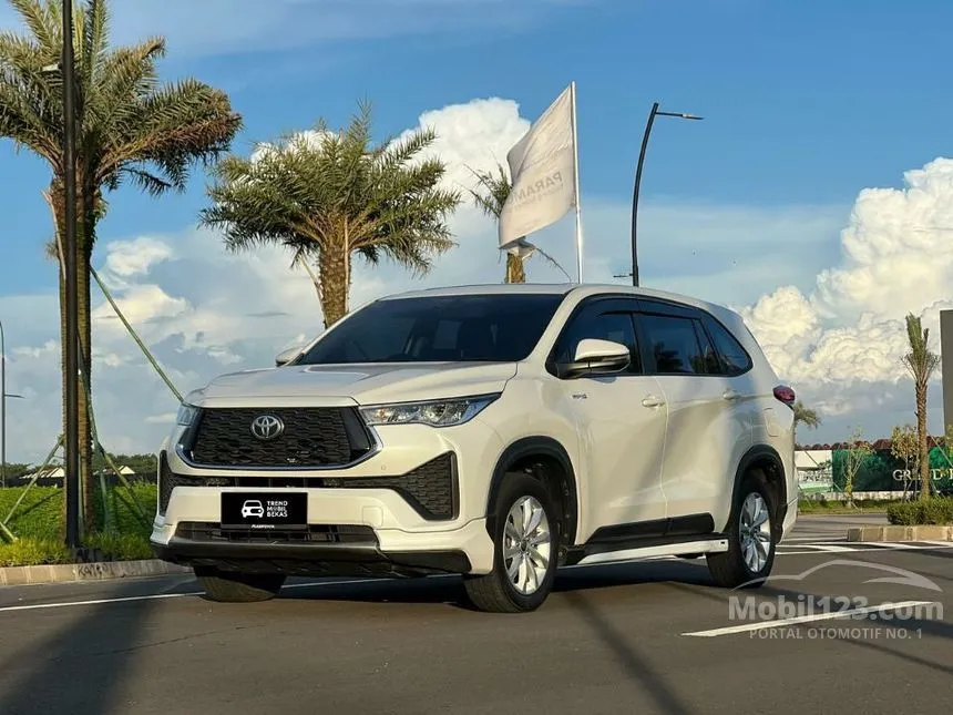 2023 Toyota Kijang Innova Zenix V (Premium Color) MPV