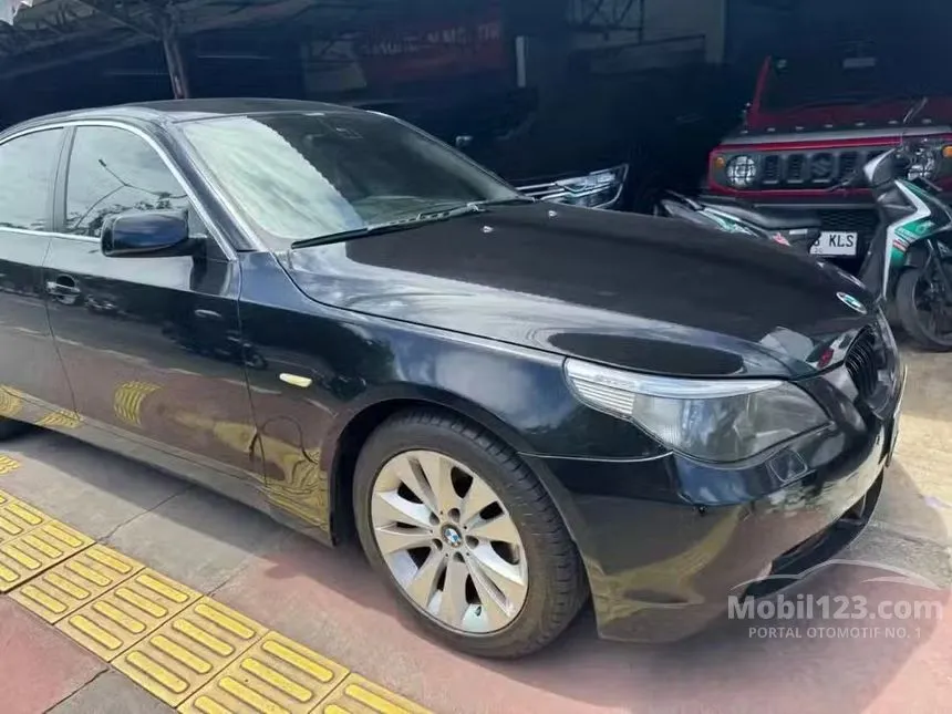 2005 BMW 523i Sedan