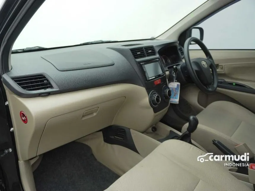 2013 Toyota Avanza E MPV