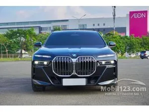 2023 BMW 735i 3.0 M Sport Sedan