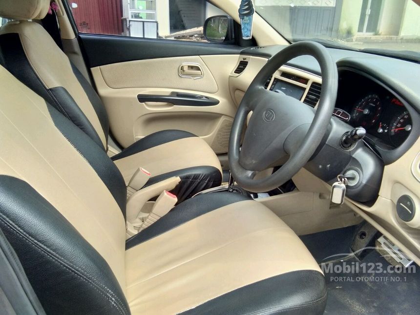 Jual Mobil KIA Rio 2010 JB 1.4 di Banten Automatic Hatchback Abuabu Rp