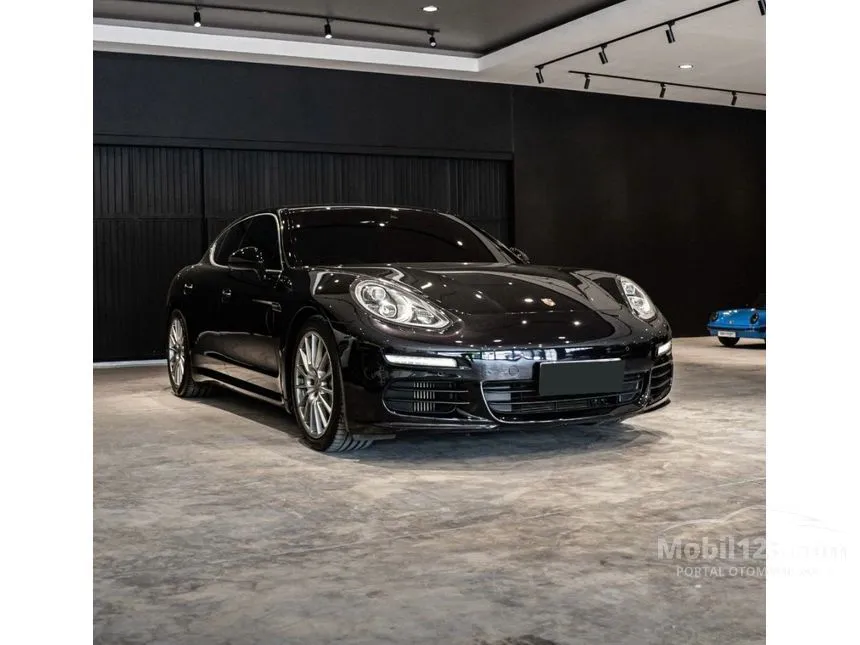 2013 Porsche Panamera S Hatchback
